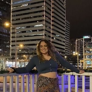 Meet your Posher, Isabel